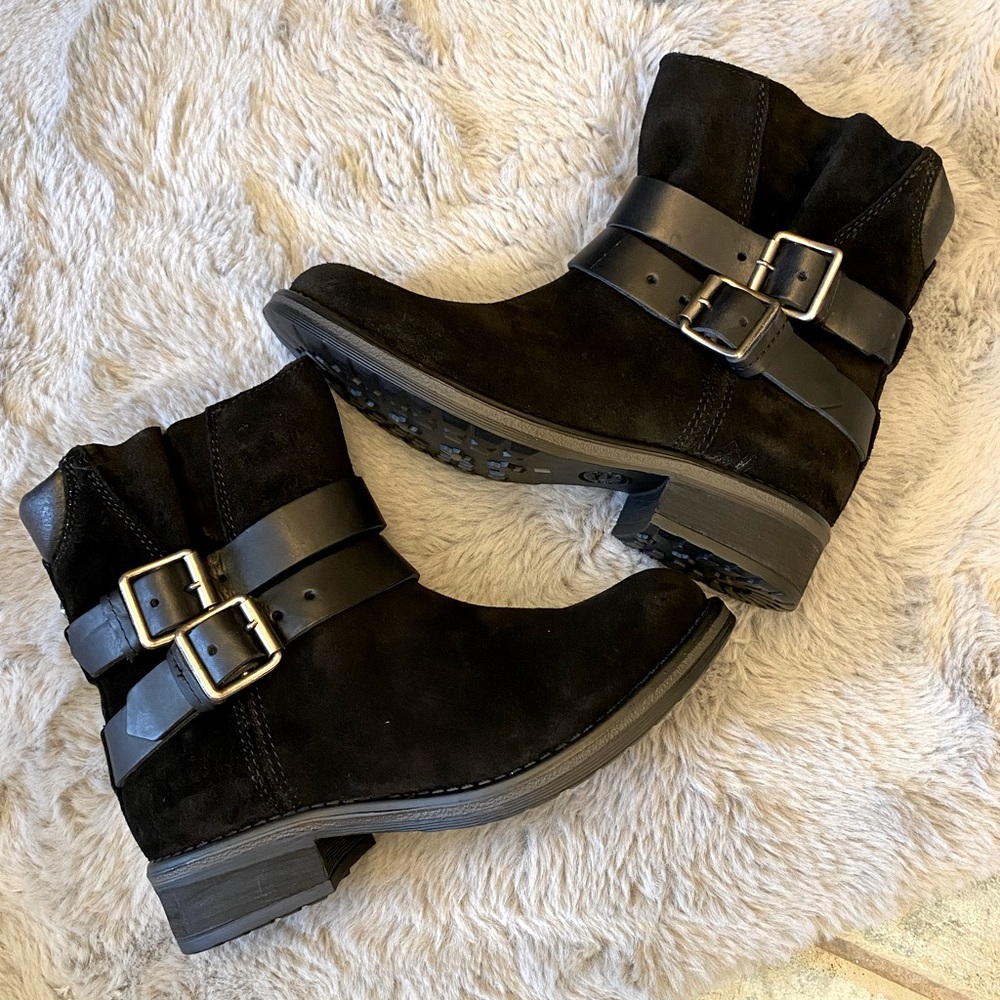 Steve Madden Black Suede Booties
